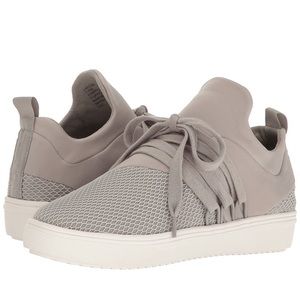 Steve Madden Lancer Sneaker size 7!